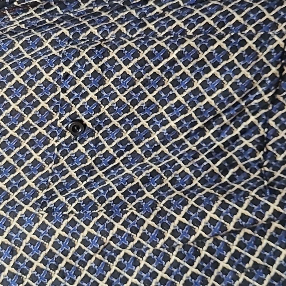 Men's Short Sleeve Button Down Shirt - Picture 3 of 5
